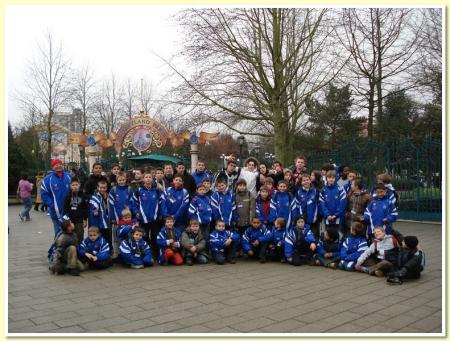Toute l'école de rugby du RCN à disney !!