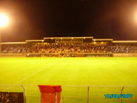 tkt vla la tribune principale du Rodez Aveyron Football !!